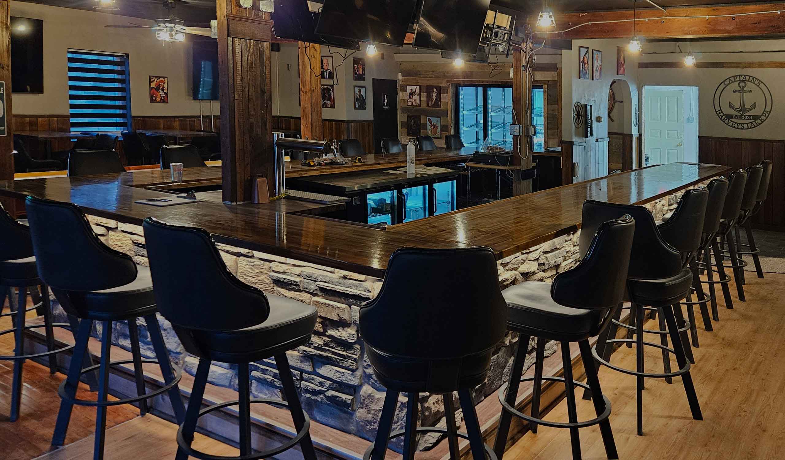 Bar | Captain's at Haveys Lake